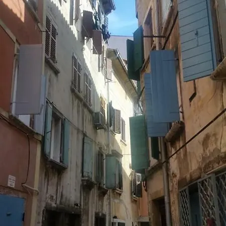 Lanterna * Rovinj